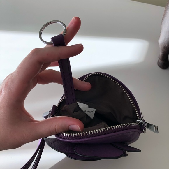 NWOT Floral Wristlet - Picture 5 of 5